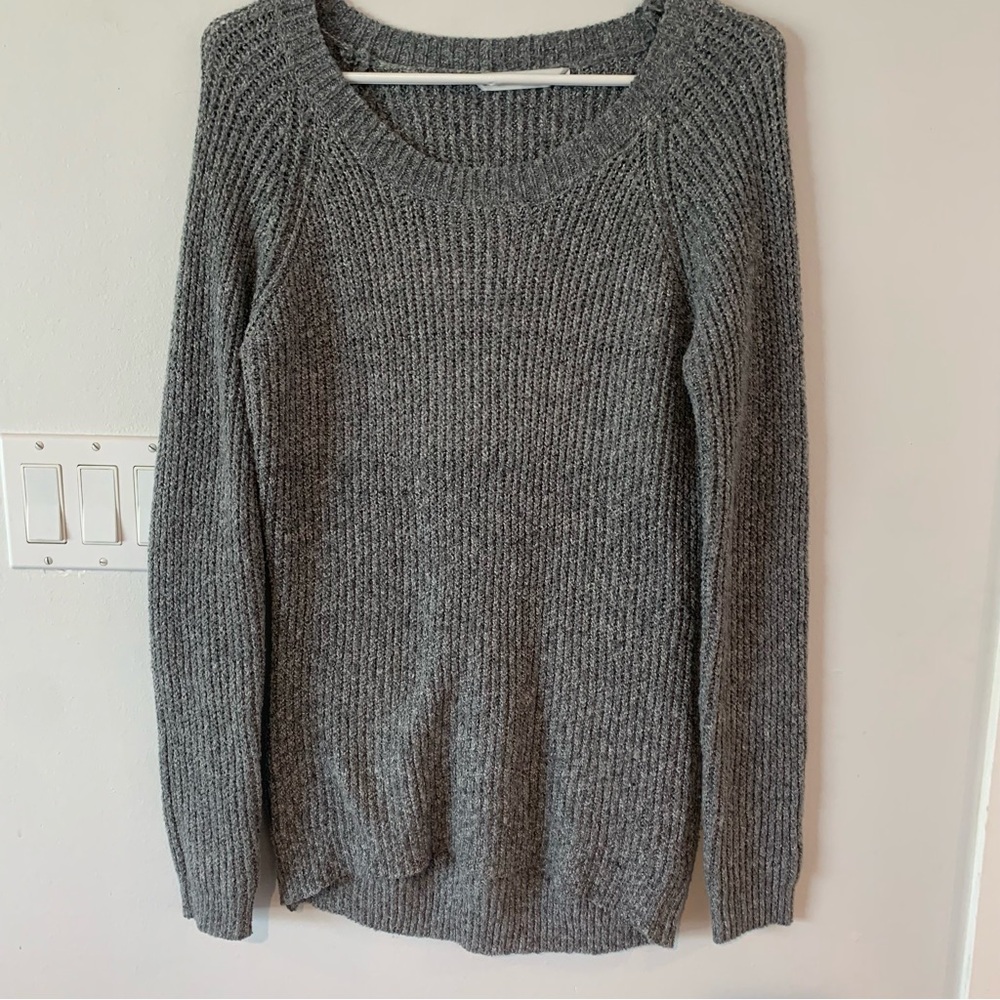 Bluenotes Grey Long Cable knit  Sweater Women’s Medium M Long Sleeve Scoop Neck